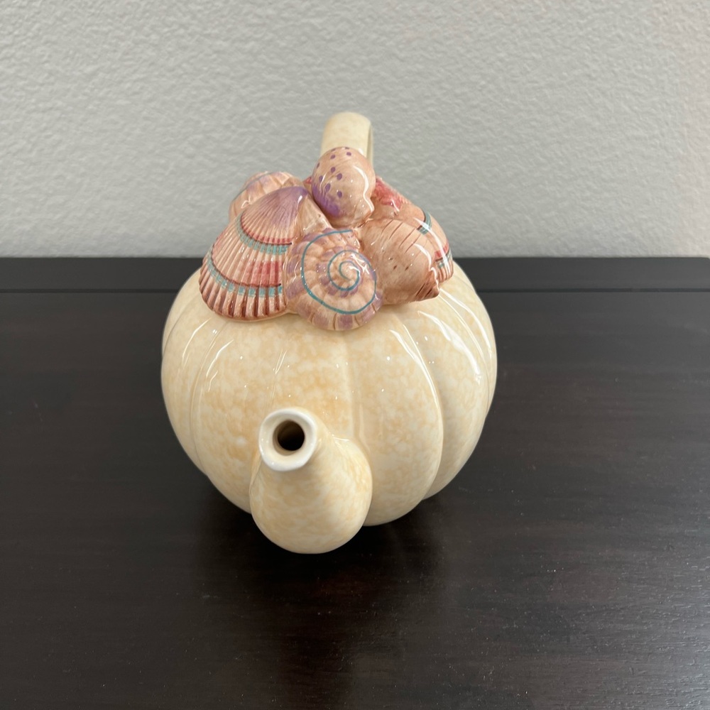 Vintage Fitz and Floyd Cream Seashell Caribbean Teapot w/ lid - Picture 3 of 8
